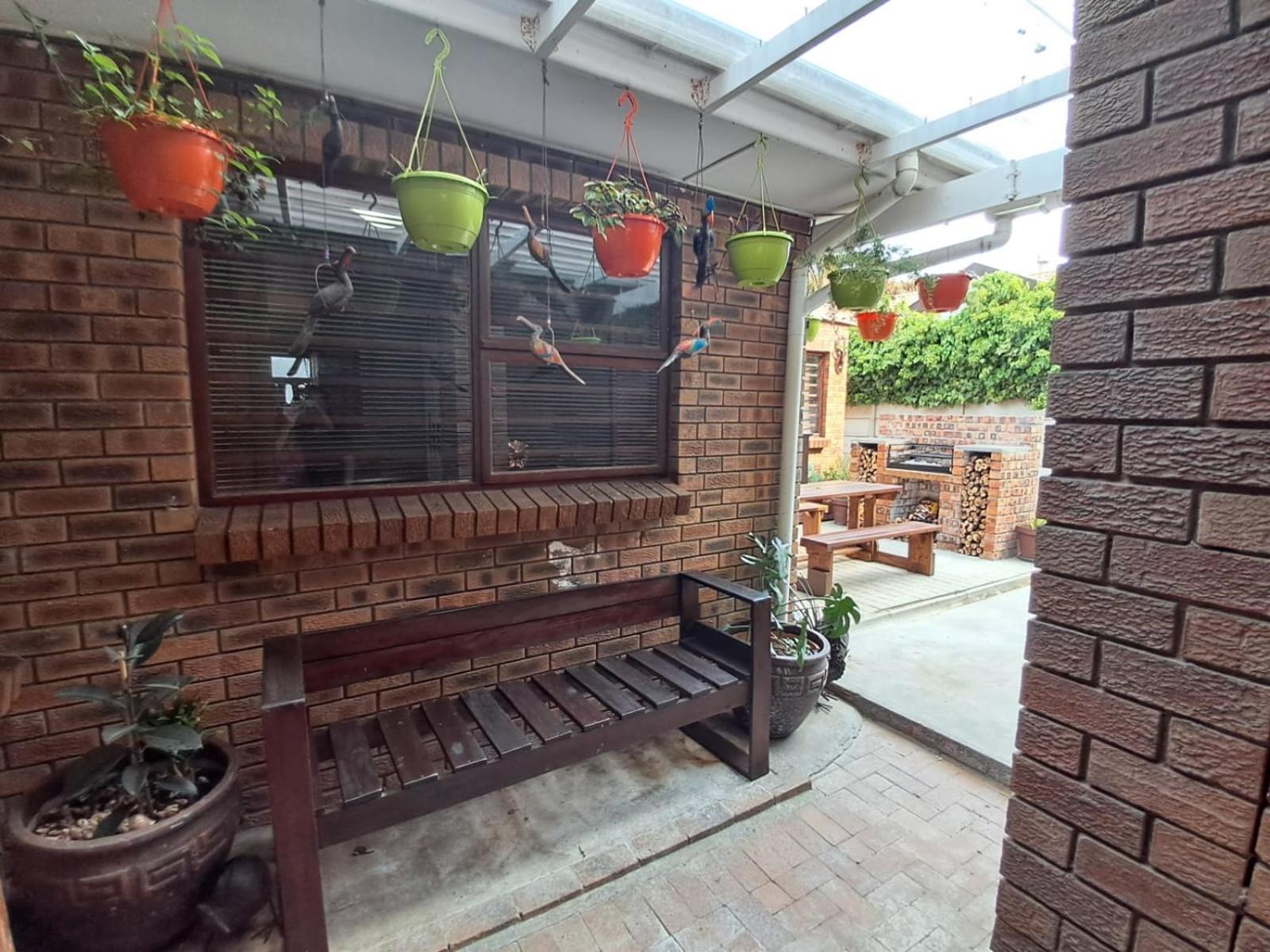 Ina Se Huisie In Blouberg Self Catering Apartment