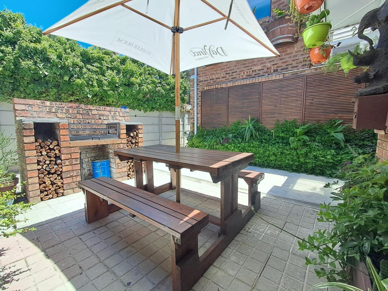 Ina Se Huisie In Blouberg Self Catering Apartment *